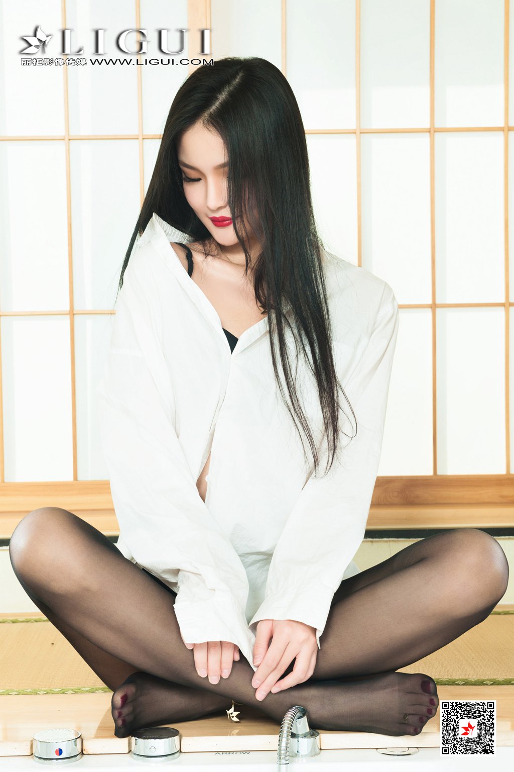 《浴丝幽莲》苏黎