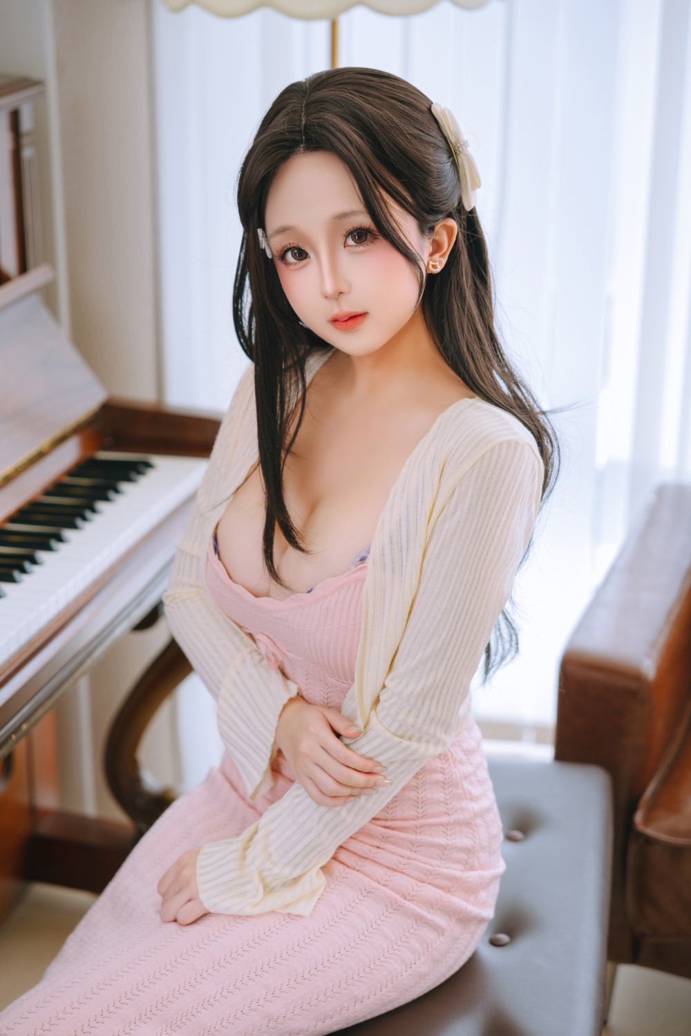 日奈娇 钢琴老师