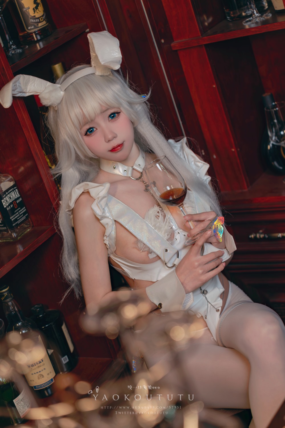 咬一口兔娘(黏黏团子兔) 十月T3特典『恶毒酒吧』