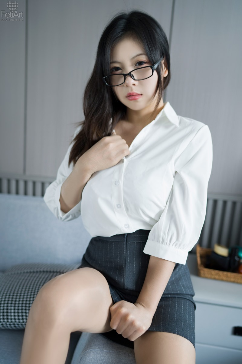 模特,丝袜,肉色丝袜,OL,白色衬衫,衬衫,短裙,办公室,白色,职场,眼镜,of,Yor,Re,日常,Yoru,透明肉色丝袜,浅灰布艺沙发,Secret,Service